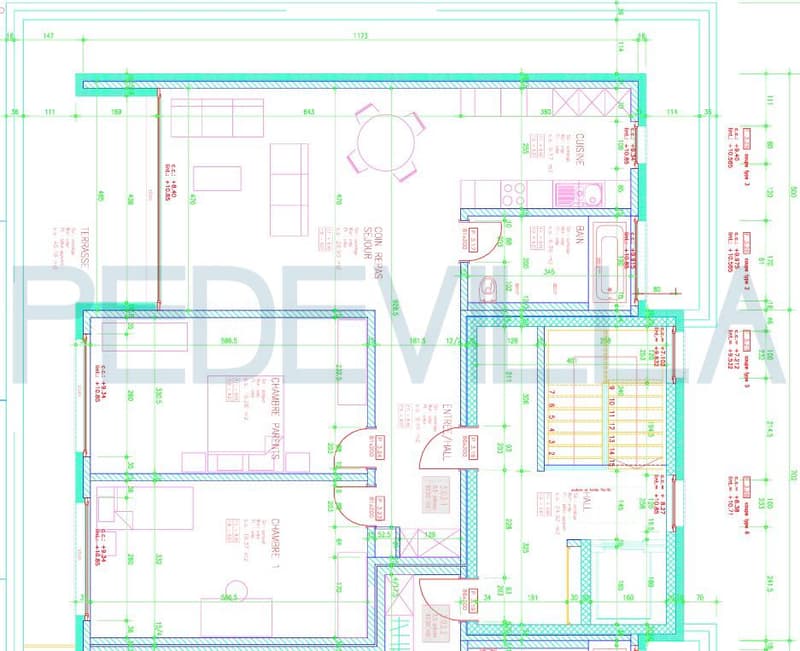 Appartement en attique avec terrasse spacieuse (12)