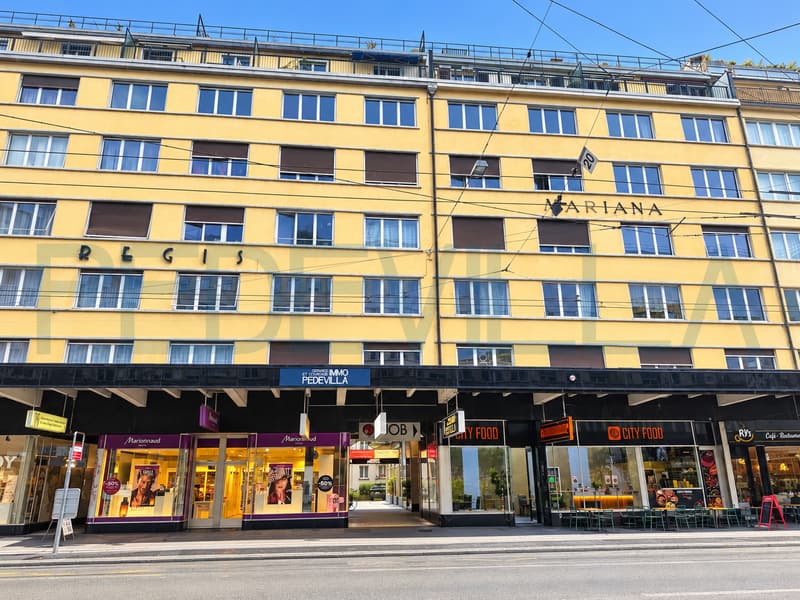 À louer - Spacieux local de 251 m² avec terrasse à Bienne (1)