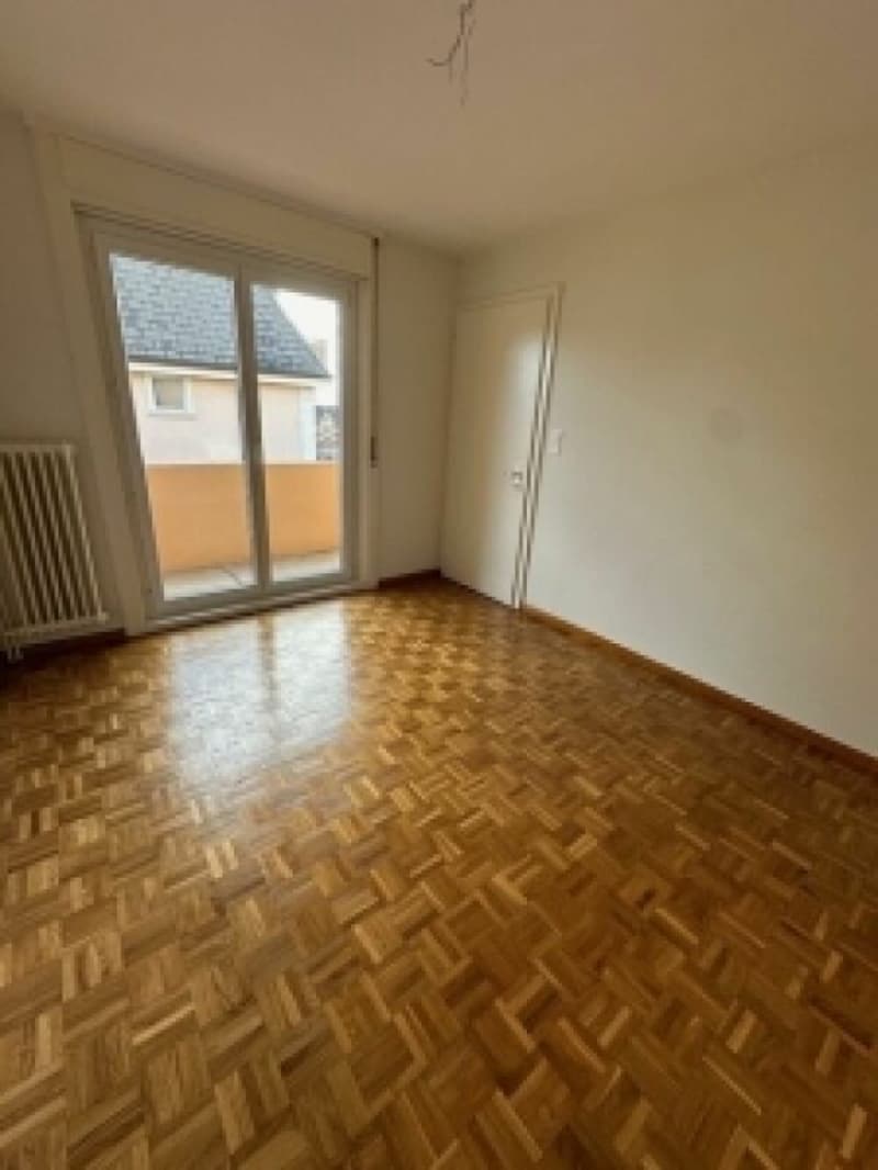 Beautiful bright 4-room apartment with a balcony (4)