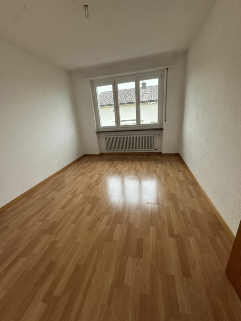 In affitto un bel appartamento di 4,5 locali con balcone, in un quartiere tranquillo (5)