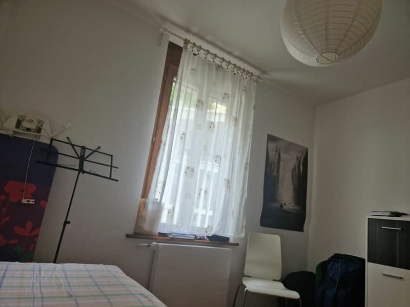 Jolie appartement à proximité du centre ville de Neuchâtel avec un balcon (4)