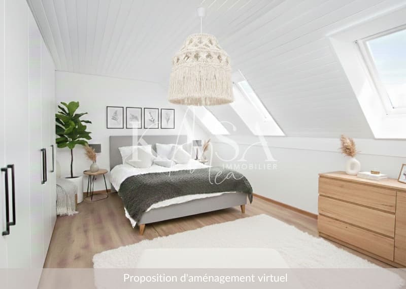 Spacious through duplex - Tenant in place and immediate income (9)