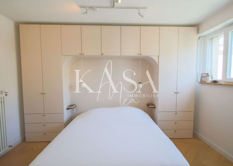 Chambre avec rangements intégrés, convient pour lit 160 à 180cm