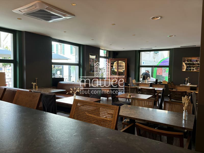 Elegant and prestigious bar-restaurant in the heart of Fully! (5)