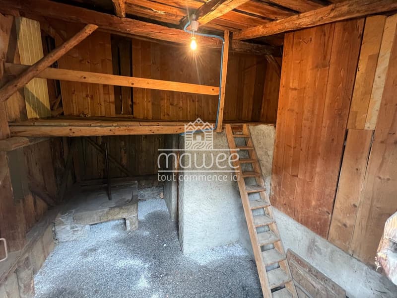 Historic barn to transform - center of Brocard (Martigny-Croix) (3)