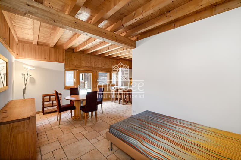 Rare Opportunity - Chalet with Studio in Second Home! (11)