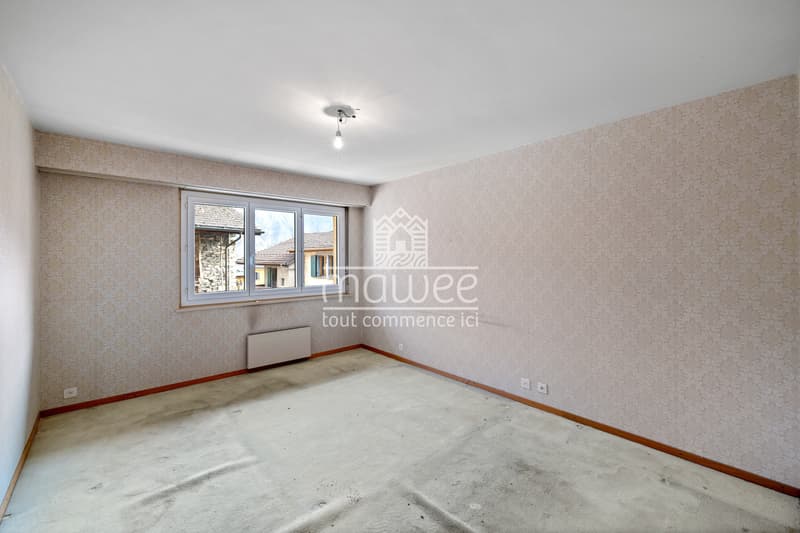 Building with great potential in the center of Chamoson (9)