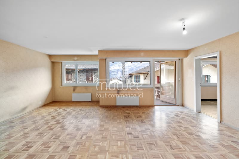 Building with great potential in the center of Chamoson (6)