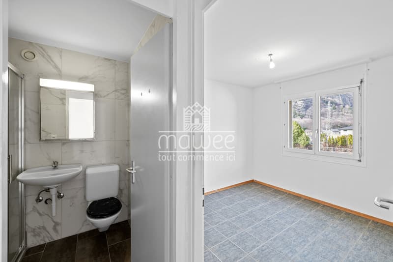 Opportunité à saisir - Spacieux 4,5 pièces lumineux au coeur du village (10)