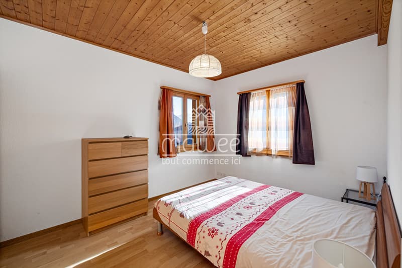 Opportunité rare - chalet avec studio en résidence secondaire ! (9)