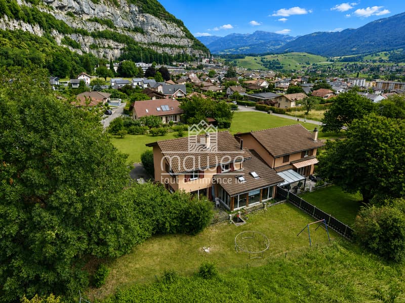 Calme, fonctionnelle et sans vis-à-vis : superbe villa à découvrir ! (2)