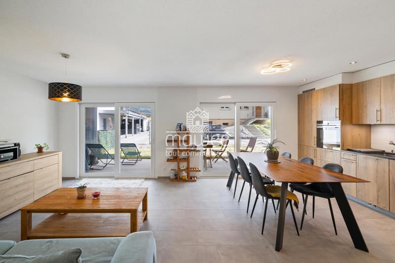Charmant 3,5 pièces avec terrasse, jardin et deux places de parc (6)
