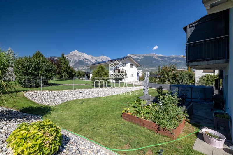 Villa individuelle avec 4 chambres et généreux sous-sol ! (2)