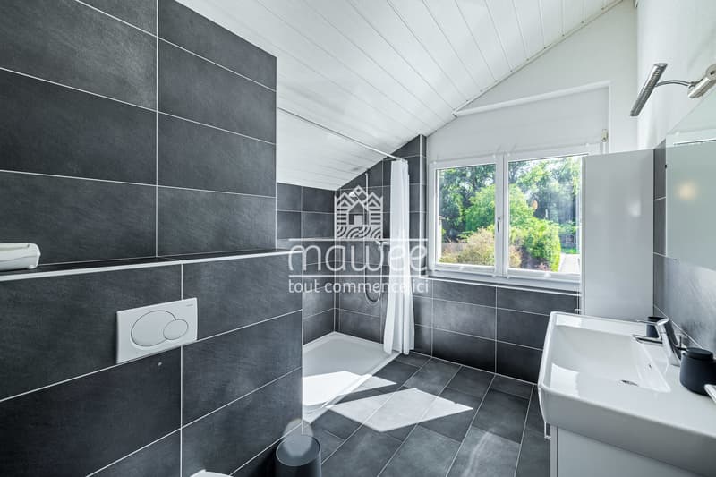 Villa individuelle avec 4 chambres et généreux sous-sol ! (12)