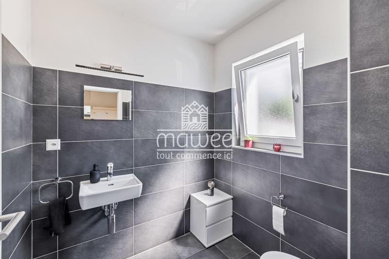 Villa individuelle avec 4 chambres et généreux sous-sol ! (8)