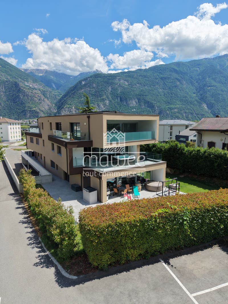Élégance, confort et terrasse d'exception au coeur de Leytron ! (12)