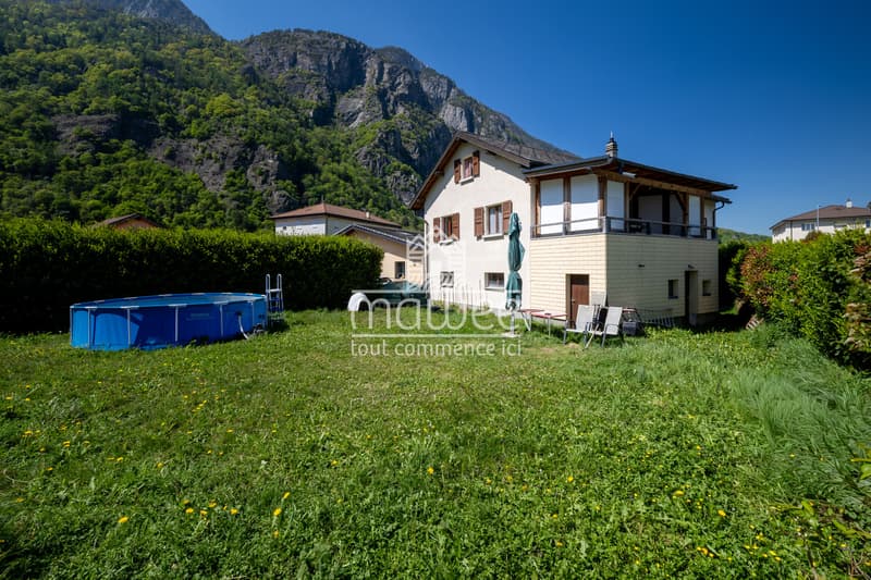 Rare sur le marché - Villa avec studio et fort potentiel ! (2)