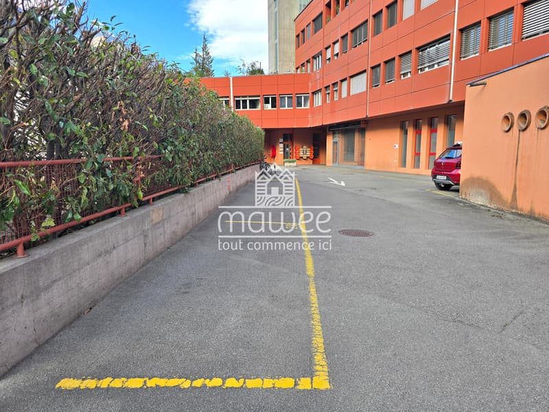 Bureau / surface commerciale de 75 m² au centre de Martigny (11)
