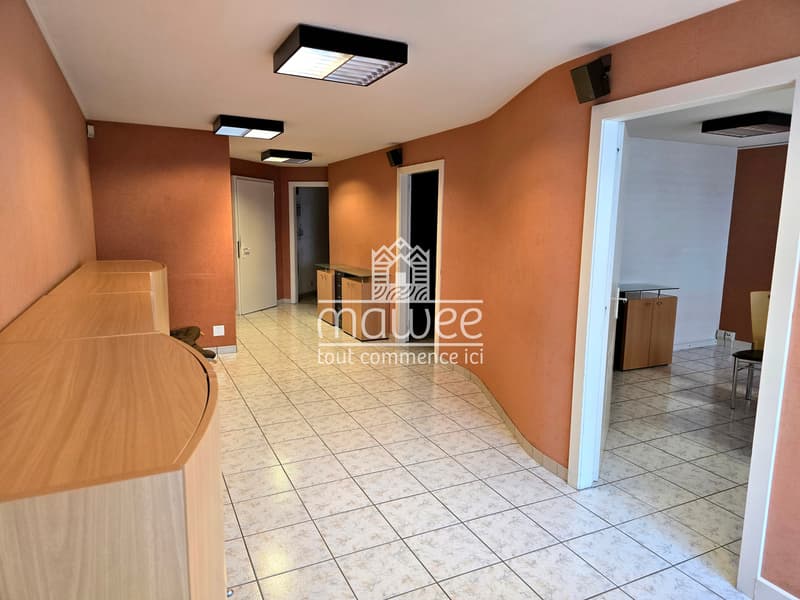 Bureau / surface commerciale de 75 m² au centre de Martigny (3)