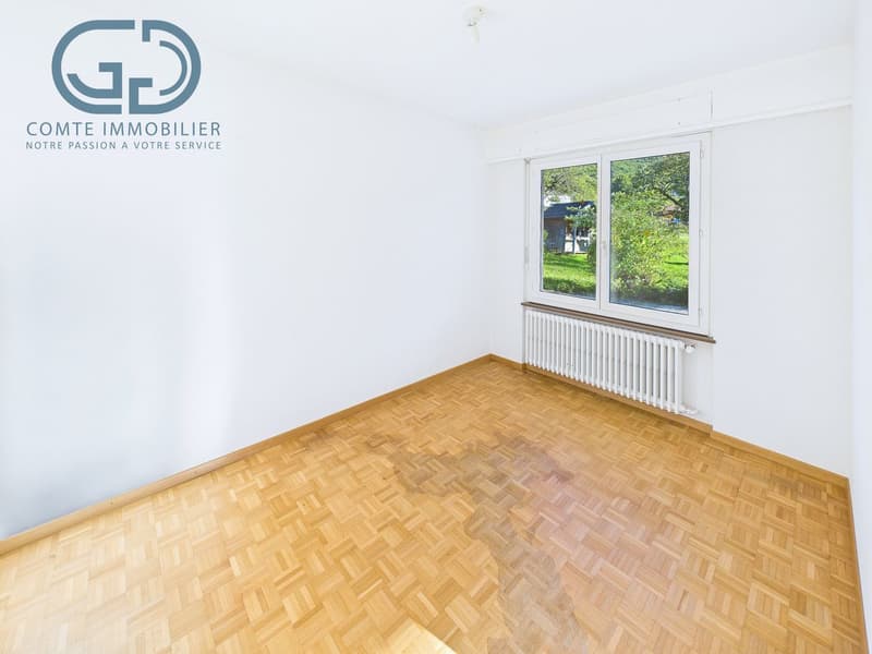 Individual villa on a large plot close to nature (12)