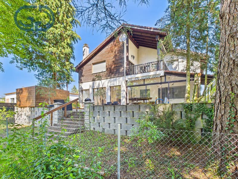 Residential building with yield over 7.5% (3)