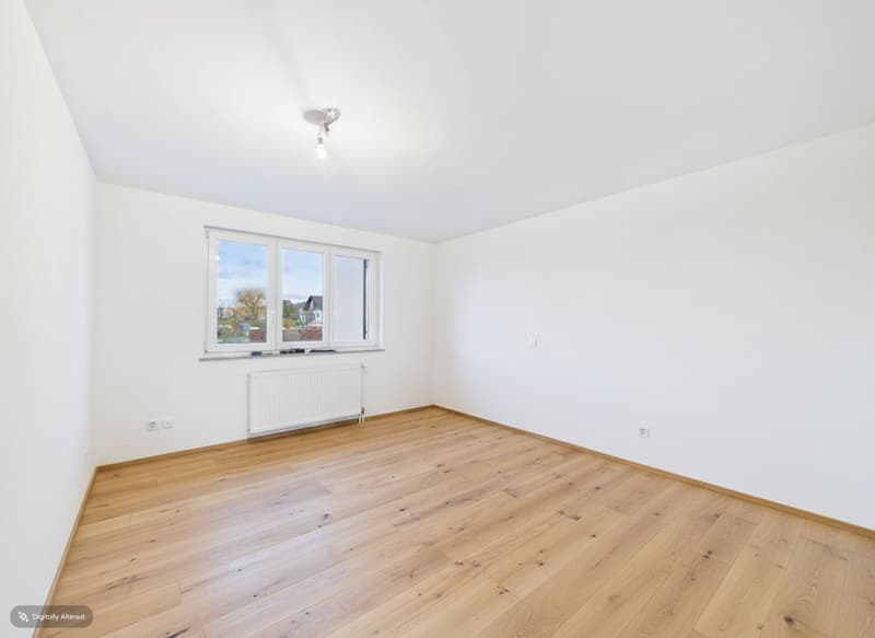 Wohnung mit 7 Zimmern renoviert (8)