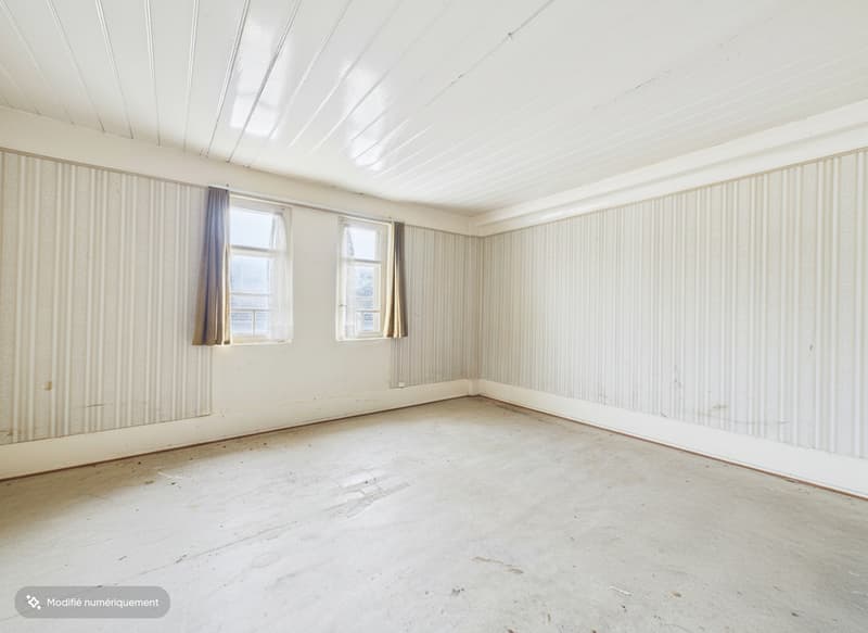 Individual house to renovate close to all amenities (12)