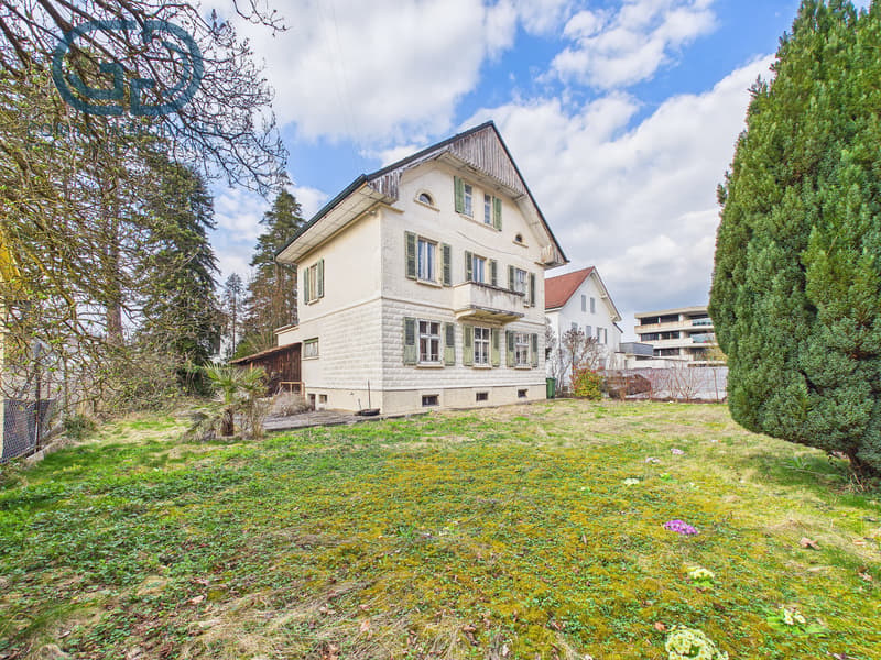 Individual house to renovate close to all amenities (1)