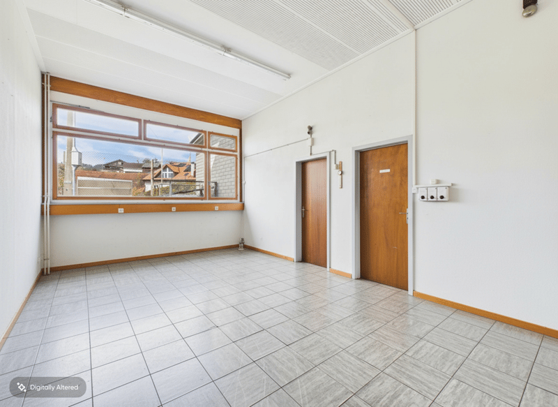 Maison individuelle avec une grande surface commerciale (13)