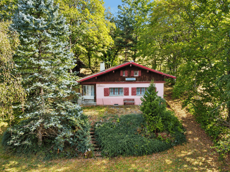 Chalet en pleine nature sur le Mont Raimeux (1)