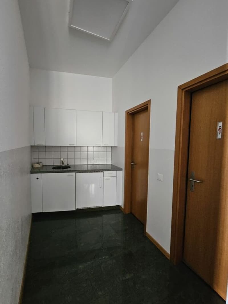 Bureau en centre-ville de 210 m² (5)