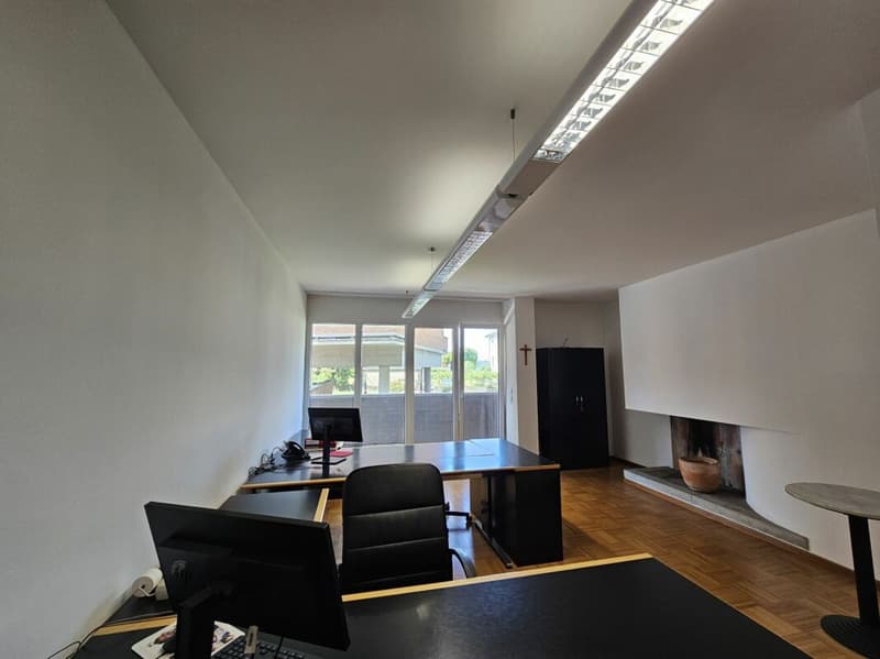 Bureau de 137 m² dans un quartier stratégique (4)