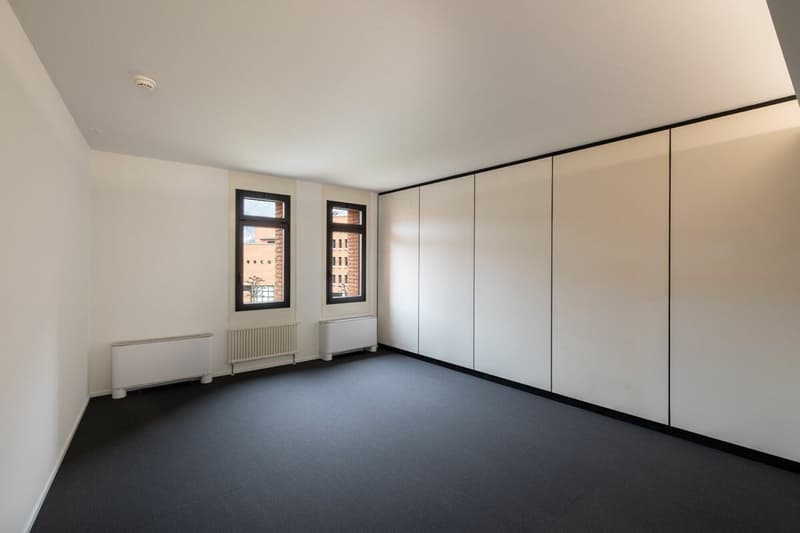 Büros verschiedener Größen, teilbar, in funktionaler und prestigeträchtiger Lage (12)