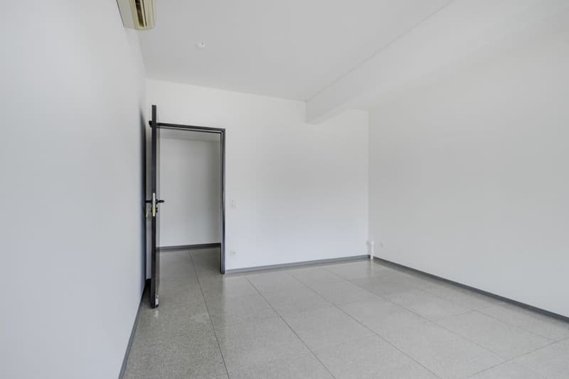 Büro im Zentrum von Chiasso gegenüber dem Bahnhof FFS (3)