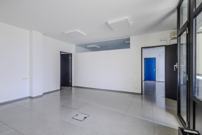 Büro im Zentrum von Chiasso gegenüber dem Bahnhof FFS (9)