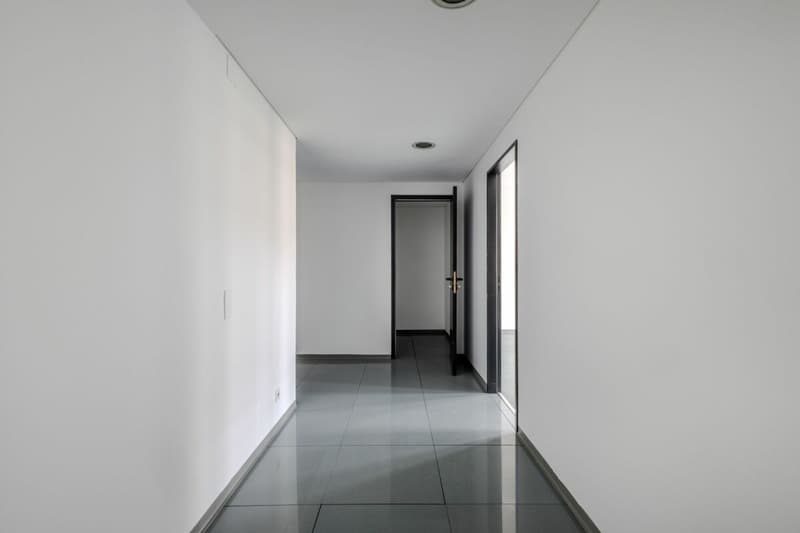 Ufficio in centro a Chiasso vis-a-vis la stazione FFS (6)