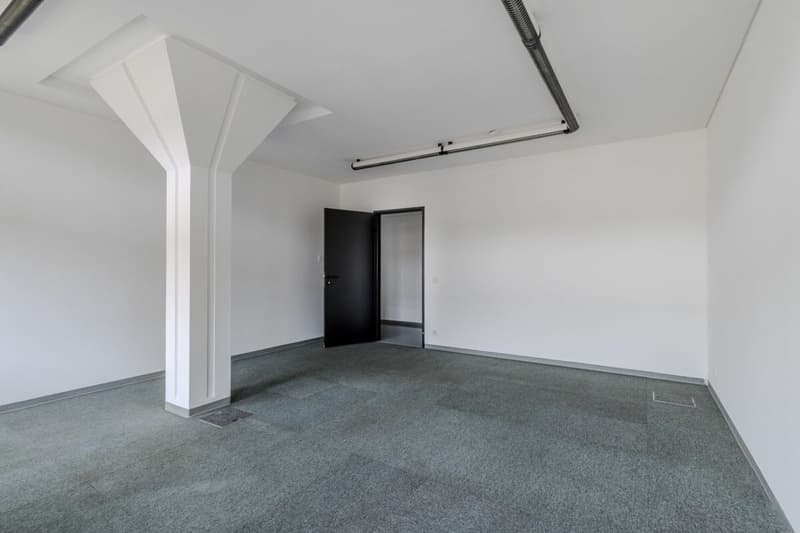 Ufficio in centro a Chiasso vis-a-vis la stazione FFS (3)