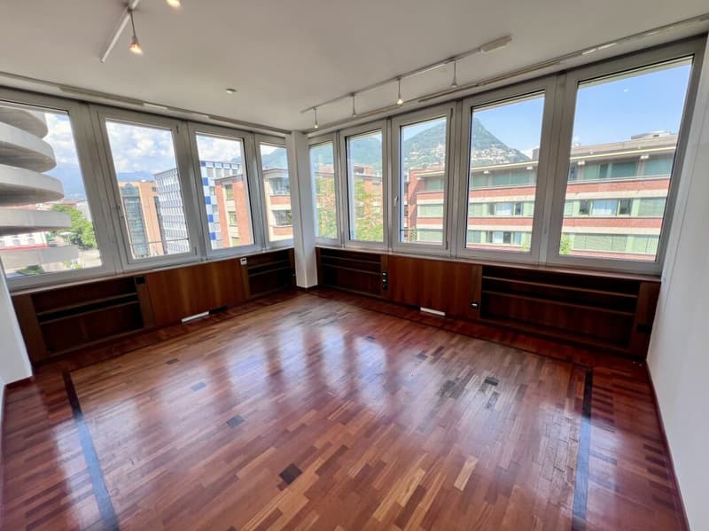 Büro im Stadtzentrum (2)