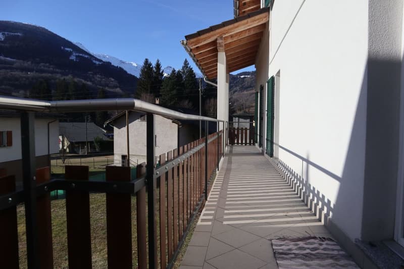 Interessantes und neues Mietshaus im Grünen, Olivone (4)