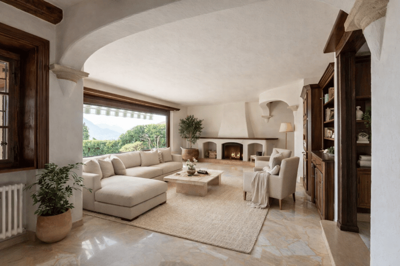 Elegant Mediterranean-Style Villa with Breathtaking Views of the Gulf of Lugano (4)