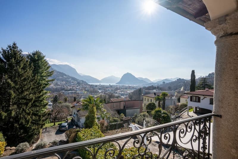 Elegant Mediterranean-Style Villa with Breathtaking Views of the Gulf of Lugano (12)