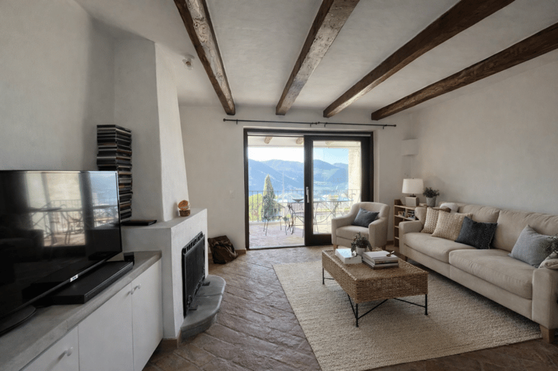 Jolie maisonnette avec une vue lac imprenable (5)