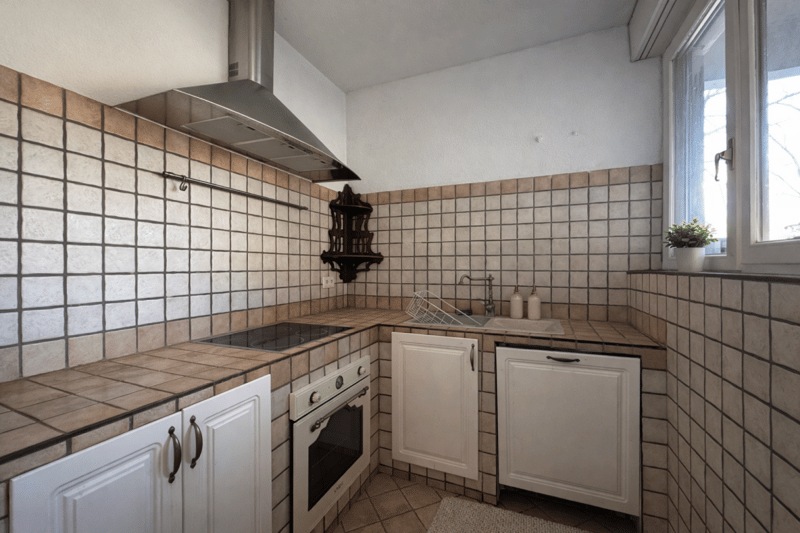 Elegantes Apartment mit 3,5 Zimmern in strategischer Lage (4)