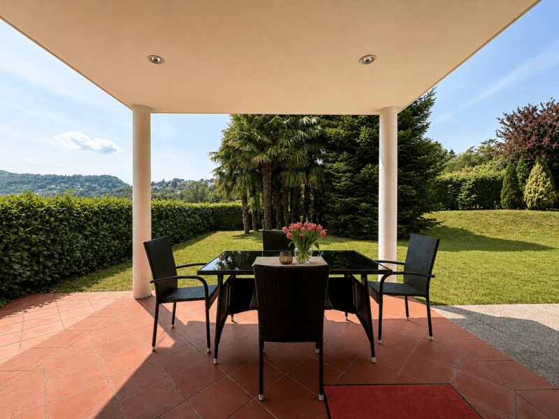Spacious 7.5-room villa with large private garden (7)