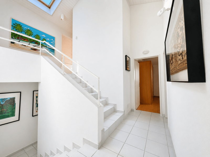 Spacious 7.5-room villa with large private garden (4)