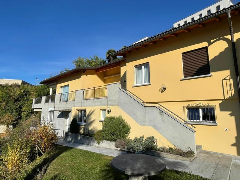 Interessantes Haus mit Garten und Seeblick (1)