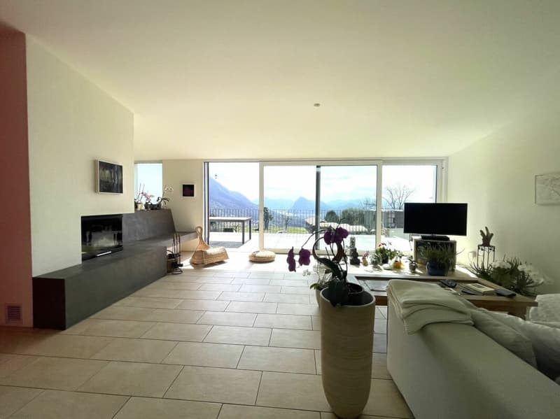 Single family house with lake view (7)