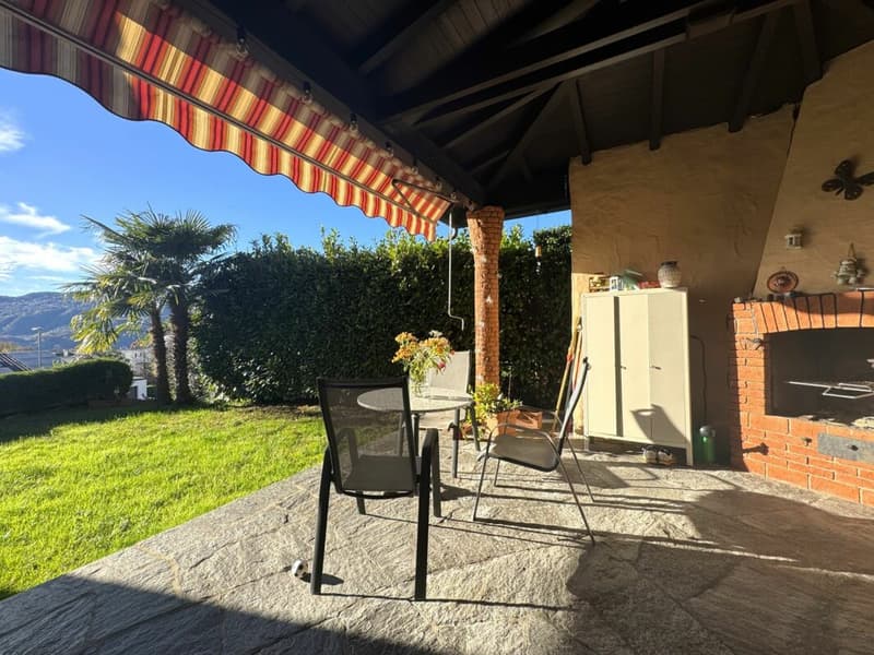 Schönes Einfamilienhaus mit Pool (9)