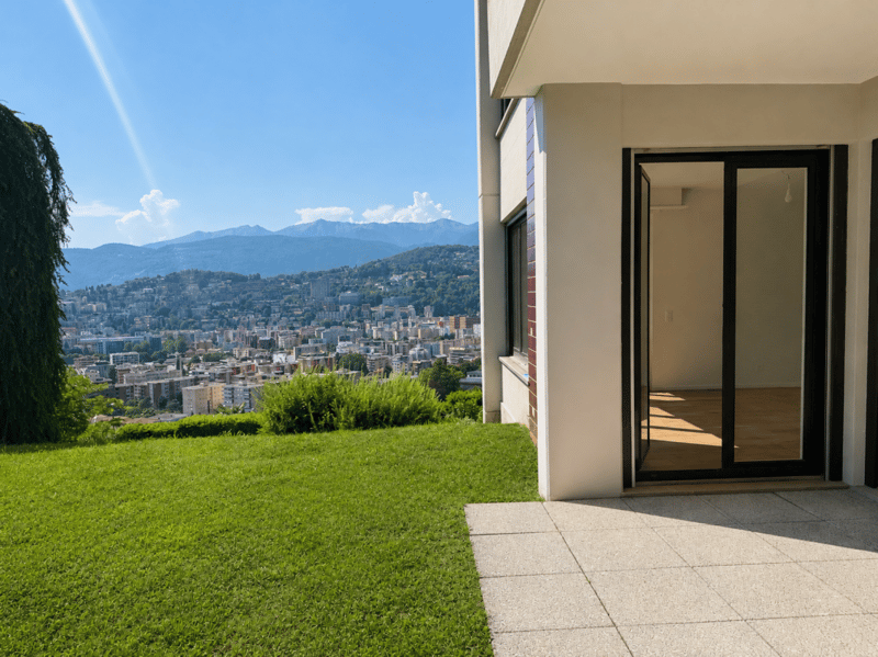 Appartamento ristrutturato con bellissima vista (1)