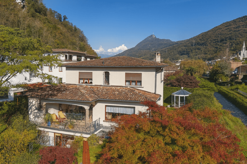 Beautiful single-family home near the lake (1)
